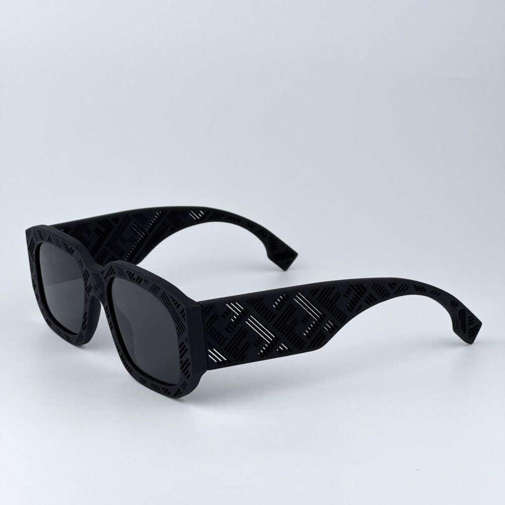 Fendi SHADOW FE40113I 02A Women BRAND NEW Sunglasses Geometric Matte Black Smoke